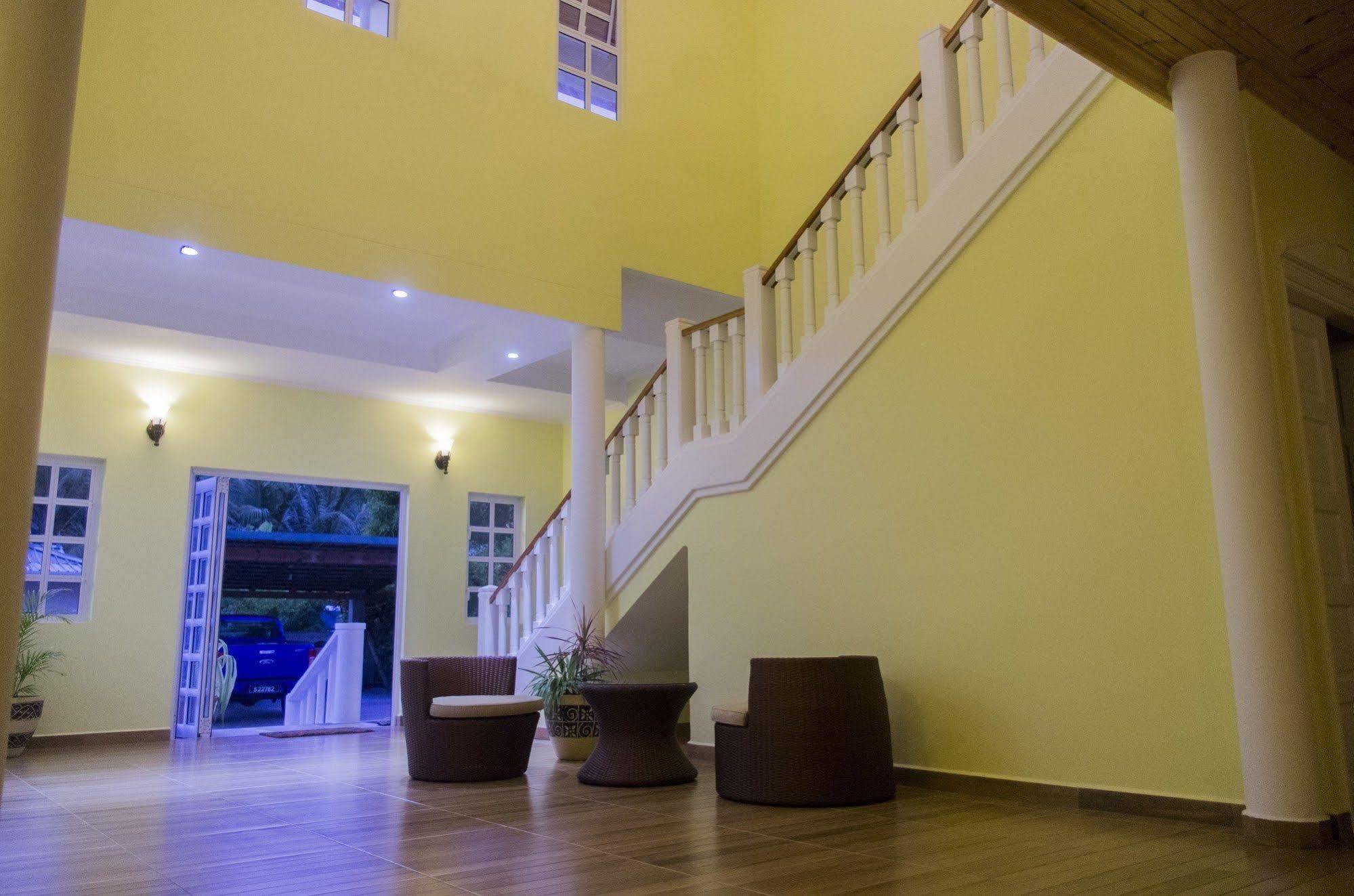 Captain's Villa Takamaka
